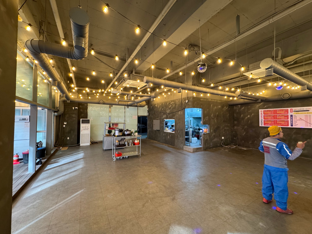 /user/c/changjo/editor/2601/fa7c77e2dcb2d4e38a4bf8ecc003cf00_1767526332_5617.jpg 이미지크게보기